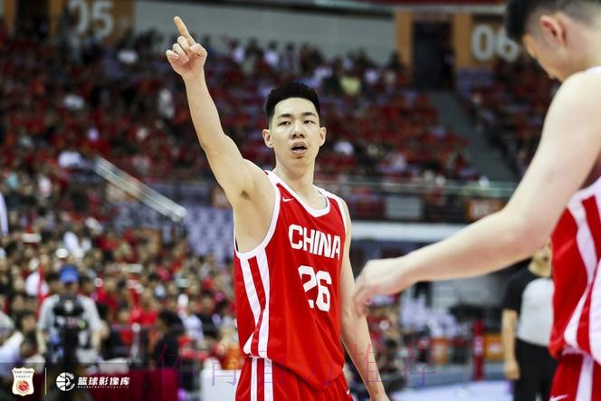 朱俊龙全场出战18分钟,4中2得到4分5篮板2抢断3盖帽 朱俊龙全场出战18分钟,4中2得到4分5篮板2抢断3盖帽